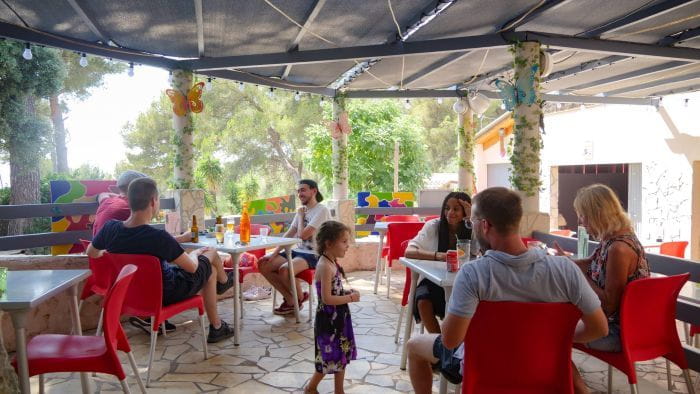 Emplacement tente 6 personnes à Saint Cyr sur Mer