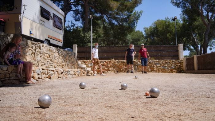Emplacement tente 6 personnes à Saint Cyr sur Mer