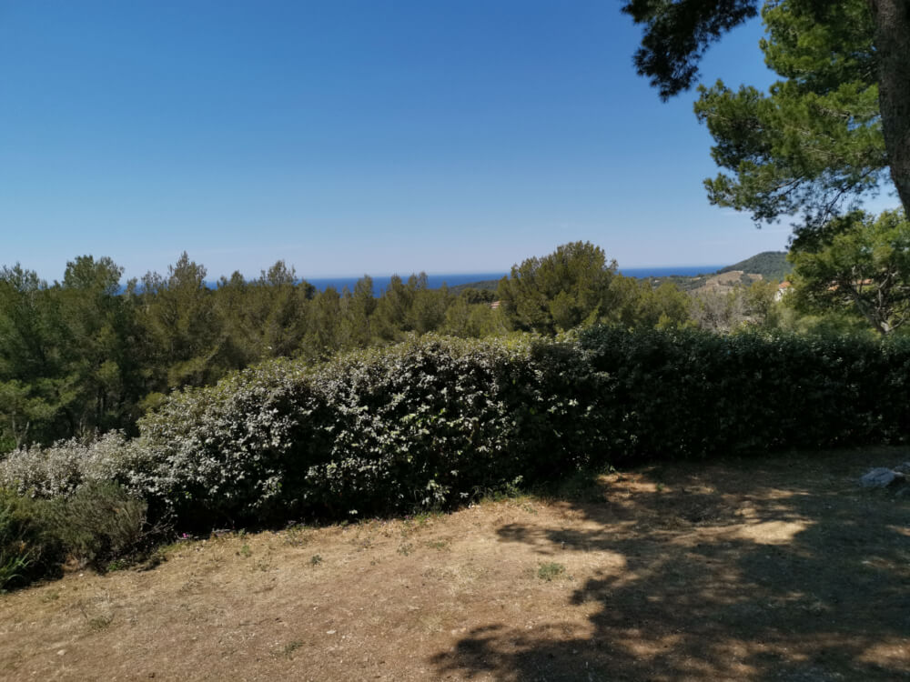 Vue Mer d'une location bungalow à St Cyr au Camping Clos Sainte Thérèse