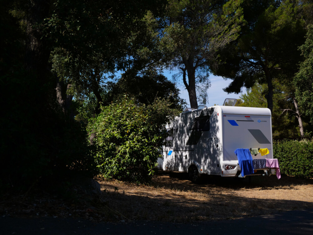 Emplacement camping caravane au Clos Sainte-Thérèse
